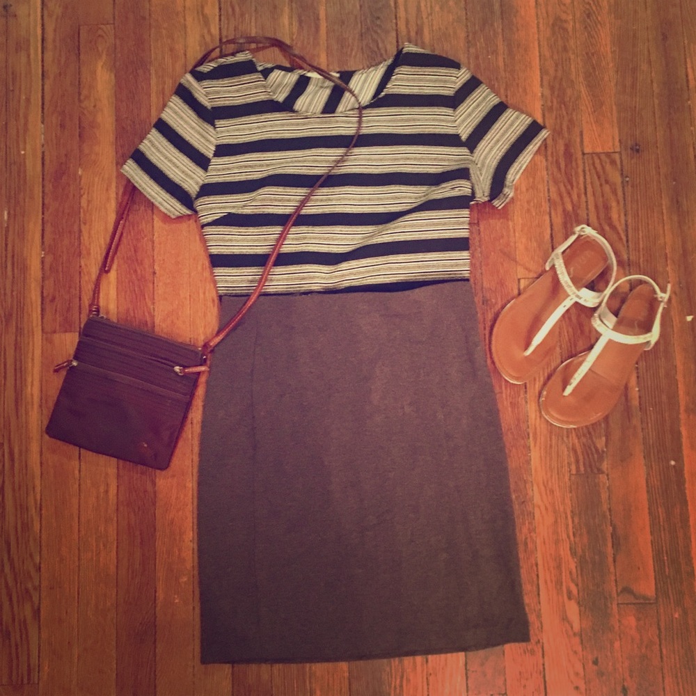 NWOT Classic, comfy pencil skirt